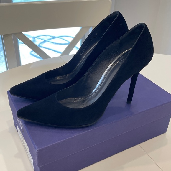 Stuart Weitzman Black Suede Heels in size 7.5 - Picture 5 of 11